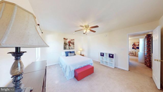 651 BARRACKS BEACH DR, Colonial Beach, VA 22443