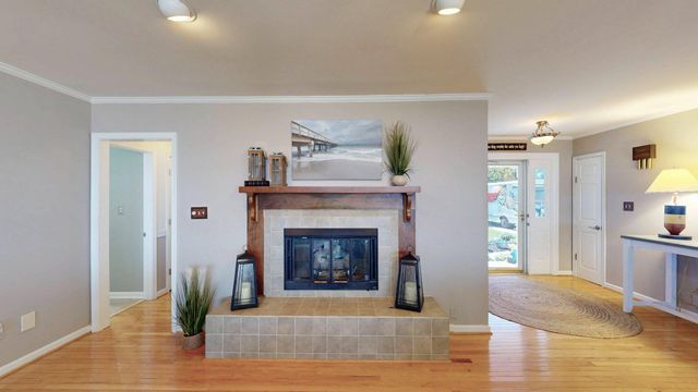 651 BARRACKS BEACH DR, Colonial Beach, VA 22443