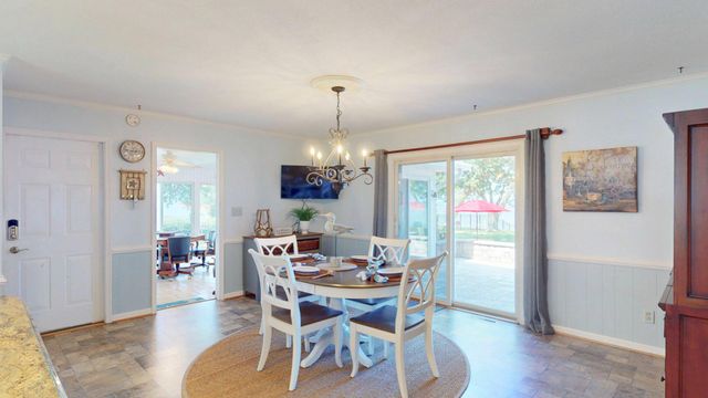 651 BARRACKS BEACH DR, Colonial Beach, VA 22443