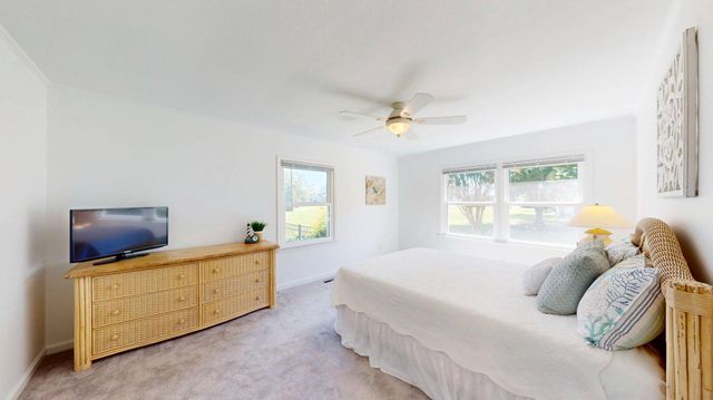 651 BARRACKS BEACH DR, Colonial Beach, VA 22443