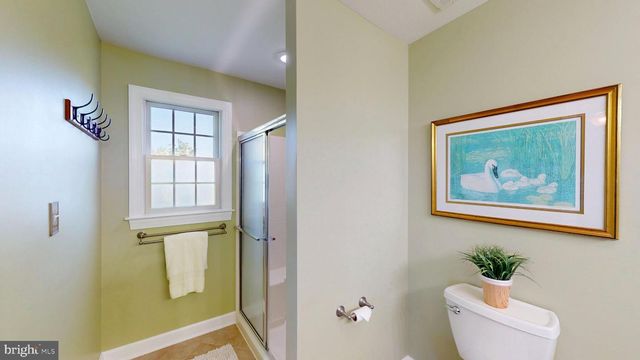 651 BARRACKS BEACH DR, Colonial Beach, VA 22443