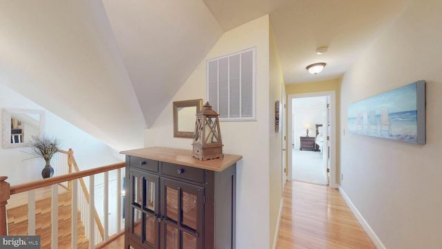 651 BARRACKS BEACH DR, Colonial Beach, VA 22443