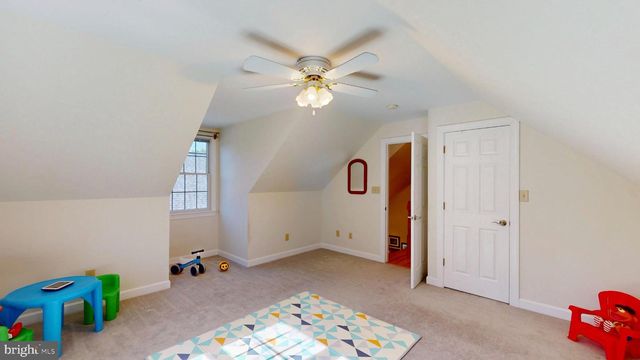 651 BARRACKS BEACH DR, Colonial Beach, VA 22443