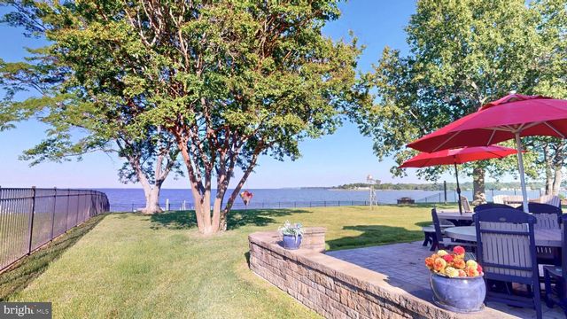 651 BARRACKS BEACH DR, Colonial Beach, VA 22443