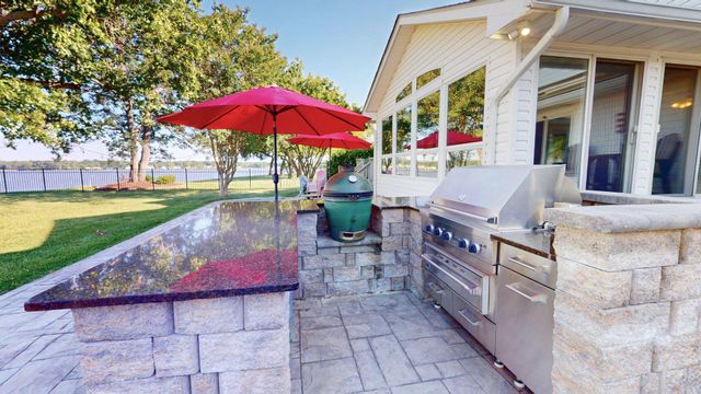 651 BARRACKS BEACH DR, Colonial Beach, VA 22443