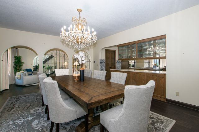 1010 32nd Street, West Des Moines, IA 50266
