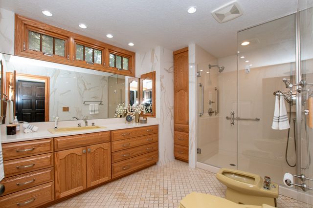 1010 32nd Street, West Des Moines, IA 50266