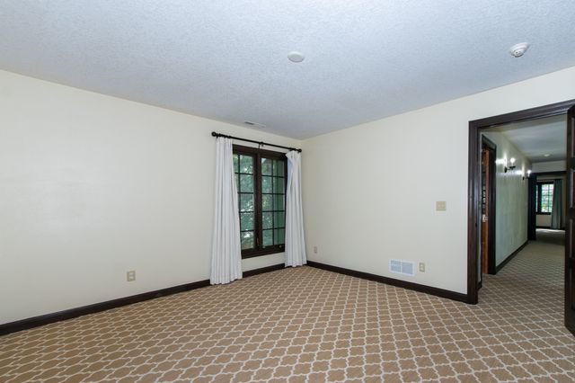 1010 32nd Street, West Des Moines, IA 50266