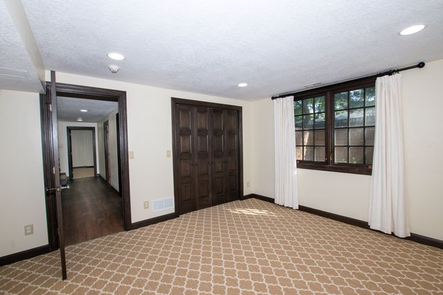 1010 32nd Street, West Des Moines, IA 50266