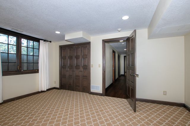 1010 32nd Street, West Des Moines, IA 50266