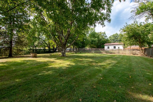 1010 32nd Street, West Des Moines, IA 50266