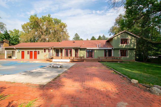 1010 32nd Street, West Des Moines, IA 50266