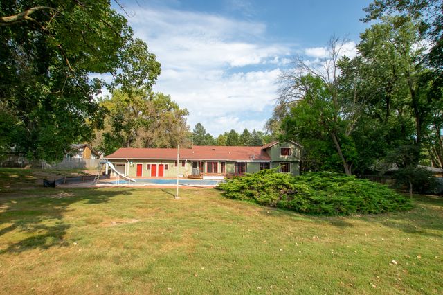 1010 32nd Street, West Des Moines, IA 50266