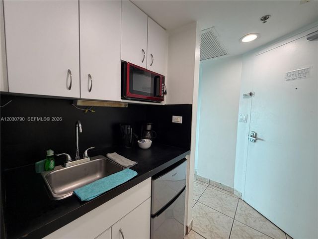 5445 Collins Ave 1506, Miami Beach, FL 33140