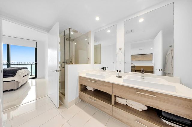 1300 S Miami Ave 4704, Miami, FL 33130