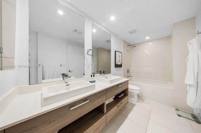 1300 S Miami Ave 4704, Miami, FL 33130