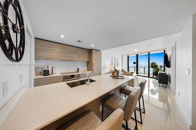 1300 S Miami Ave 4704, Miami, FL 33130