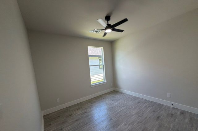 5709 Barkridge Drive, Granbury, TX 76048