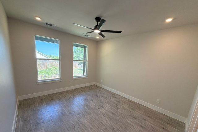 5709 Barkridge Drive, Granbury, TX 76048