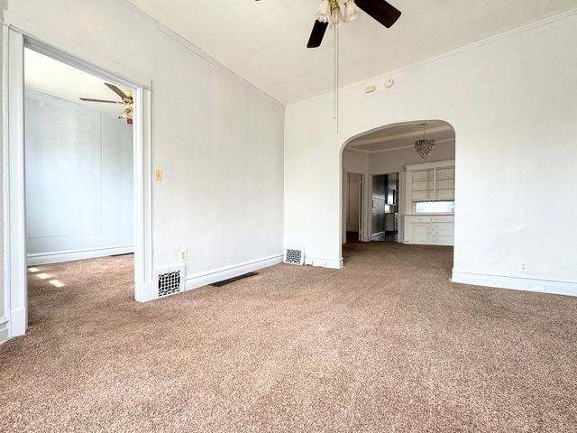 3914 W Gladys Avenue, Chicago, IL 60624