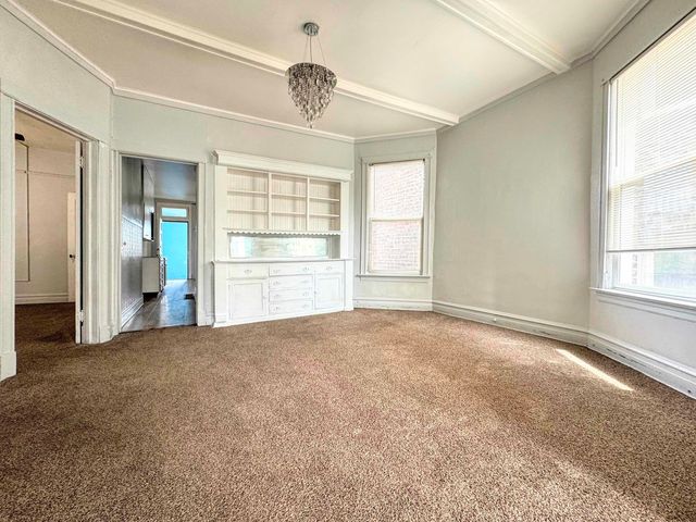 3914 W Gladys Avenue, Chicago, IL 60624