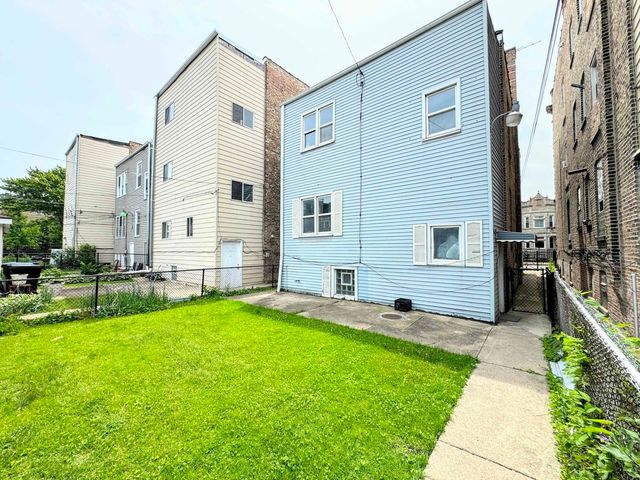 3914 W Gladys Avenue, Chicago, IL 60624