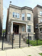 3914 W Gladys Avenue, Chicago, IL 60624