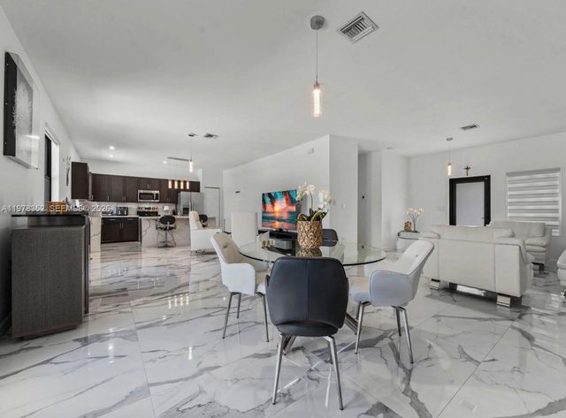 13351 SW 190th St, Miami, FL 33177