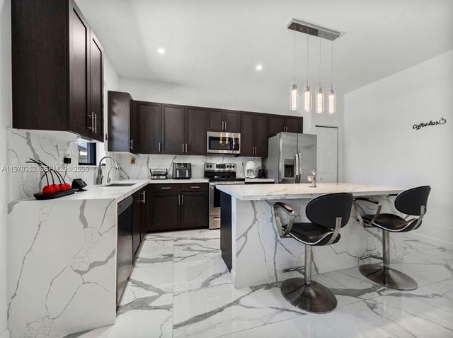 13351 SW 190th St, Miami, FL 33177