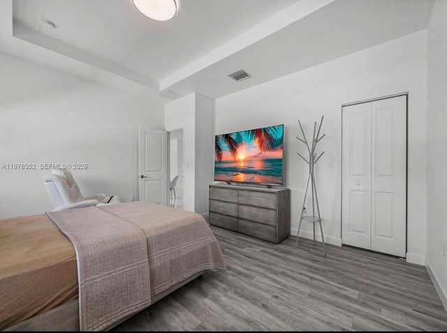 13351 SW 190th St, Miami, FL 33177