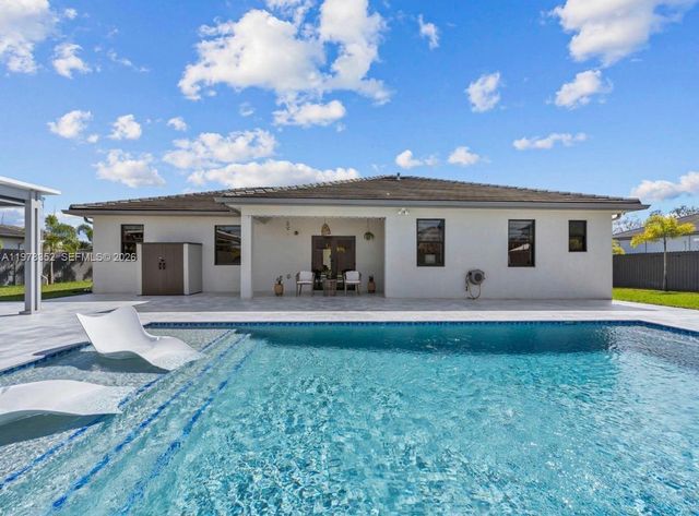 13351 SW 190th St, Miami, FL 33177