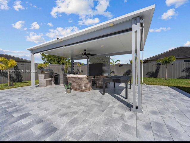 13351 SW 190th St, Miami, FL 33177