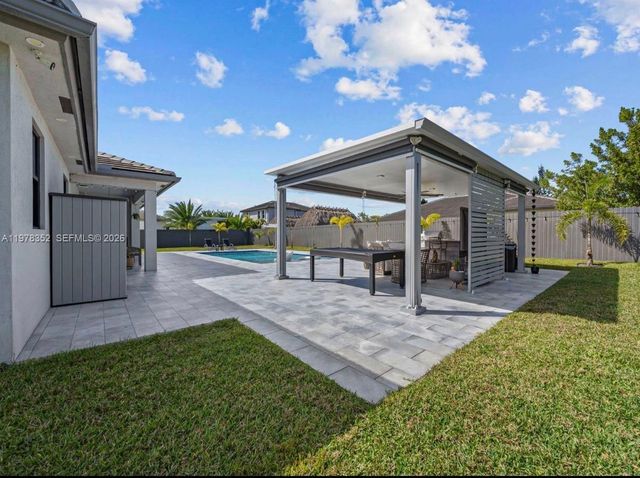 13351 SW 190th St, Miami, FL 33177