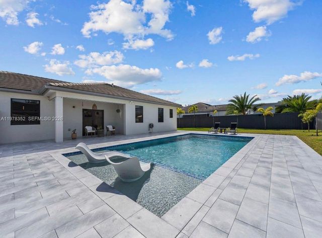 13351 SW 190th St, Miami, FL 33177