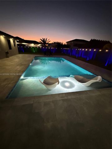 13351 SW 190th St, Miami, FL 33177