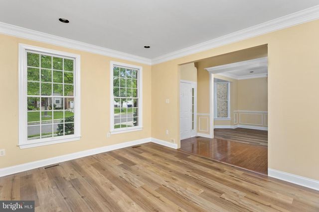 5 SPRINGHOUSE CT, Bordentown, NJ 08505