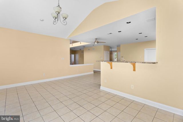 5 SPRINGHOUSE CT, Bordentown, NJ 08505