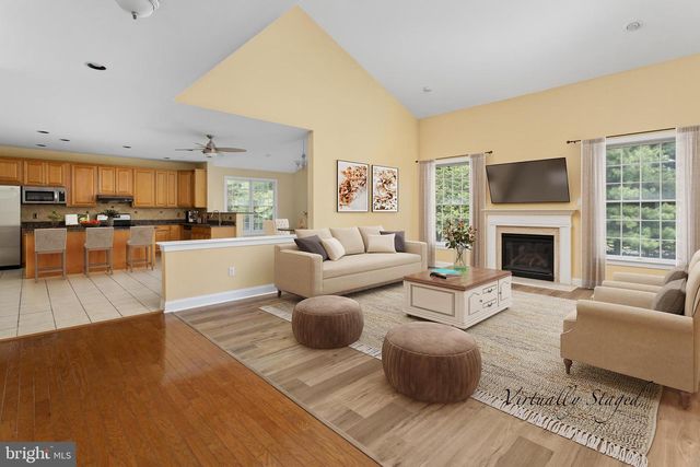 5 SPRINGHOUSE CT, Bordentown, NJ 08505