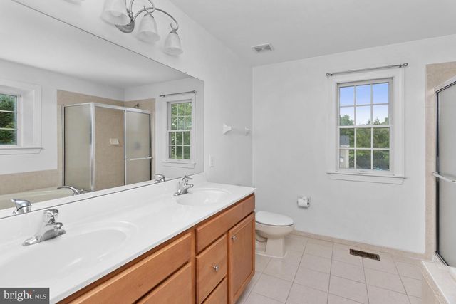 5 SPRINGHOUSE CT, Bordentown, NJ 08505