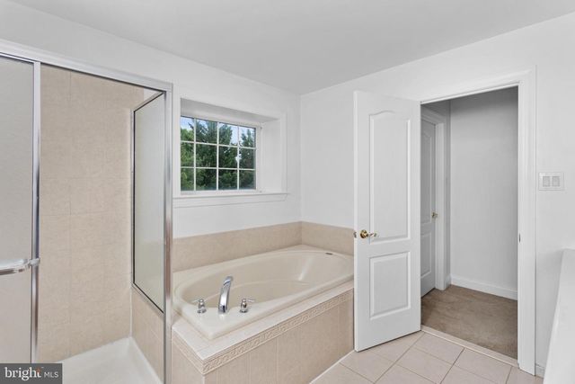 5 SPRINGHOUSE CT, Bordentown, NJ 08505
