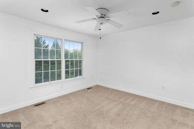 5 SPRINGHOUSE CT, Bordentown, NJ 08505