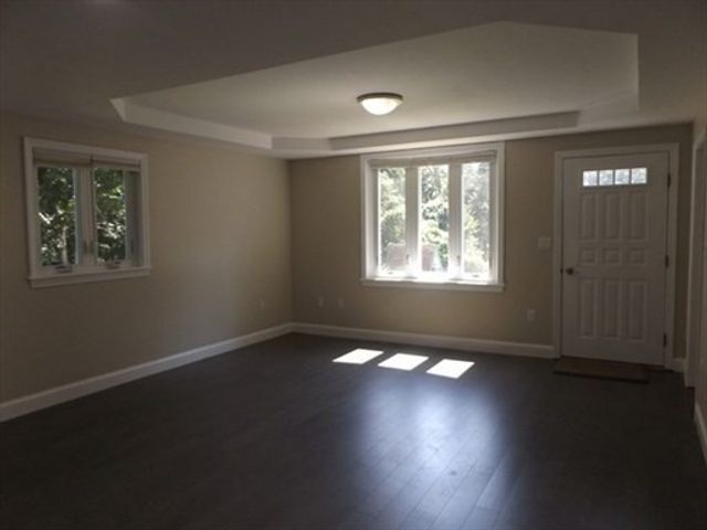 5 Milan Avenue 5, Woburn, MA 01801