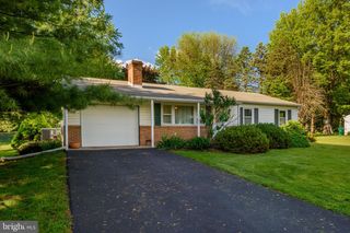 1310 PELHAM RD, Harrisburg, PA 17110