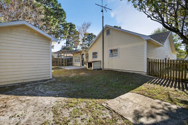 814 Bay Blossom Drive, Wilmington, NC 28411
