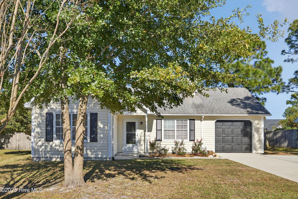 814 Bay Blossom Drive, Wilmington, NC 28411