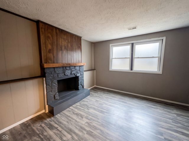 6910 Troon Way, Indianapolis, IN 46237