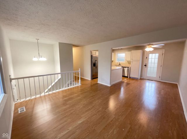 6910 Troon Way, Indianapolis, IN 46237