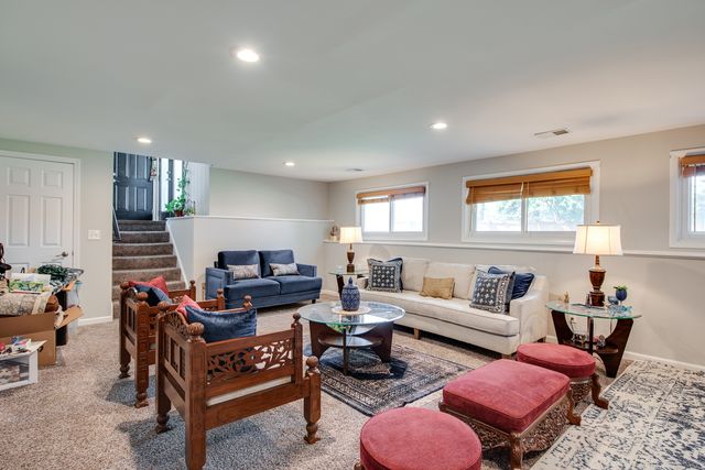 412 Nassau Avenue, Bolingbrook, IL 60440