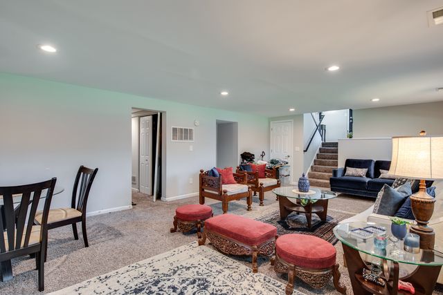 412 Nassau Avenue, Bolingbrook, IL 60440