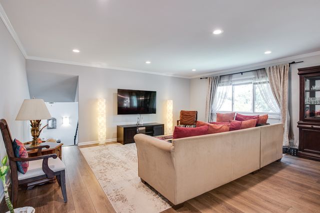412 Nassau Avenue, Bolingbrook, IL 60440